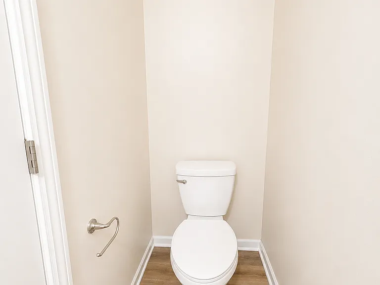 324 NE Cedar Ct — Photo 11