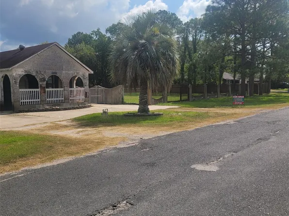 3710 19th St N, Texas City, TX 77590