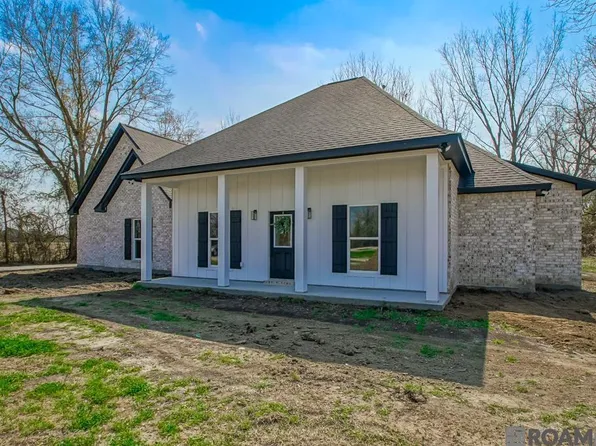 1582 Lamotte Ln, Port Allen, LA 70767