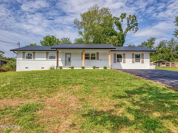 3rd image of 2707 Harris Rd
