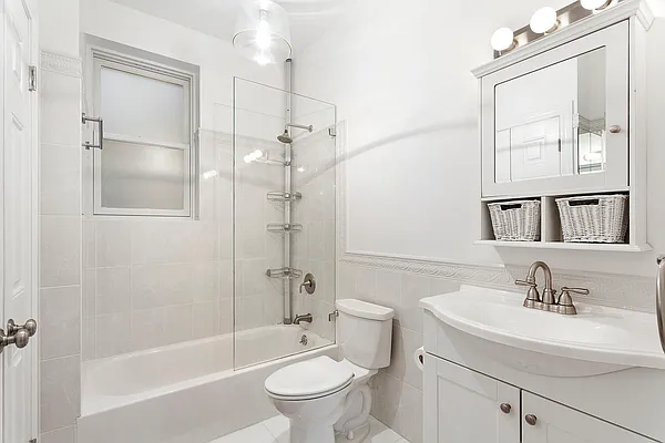 Rented by Compass | media 10