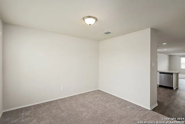 3 bed, 2.0 bath, 1620 sqft, $1,695 — Photo 4