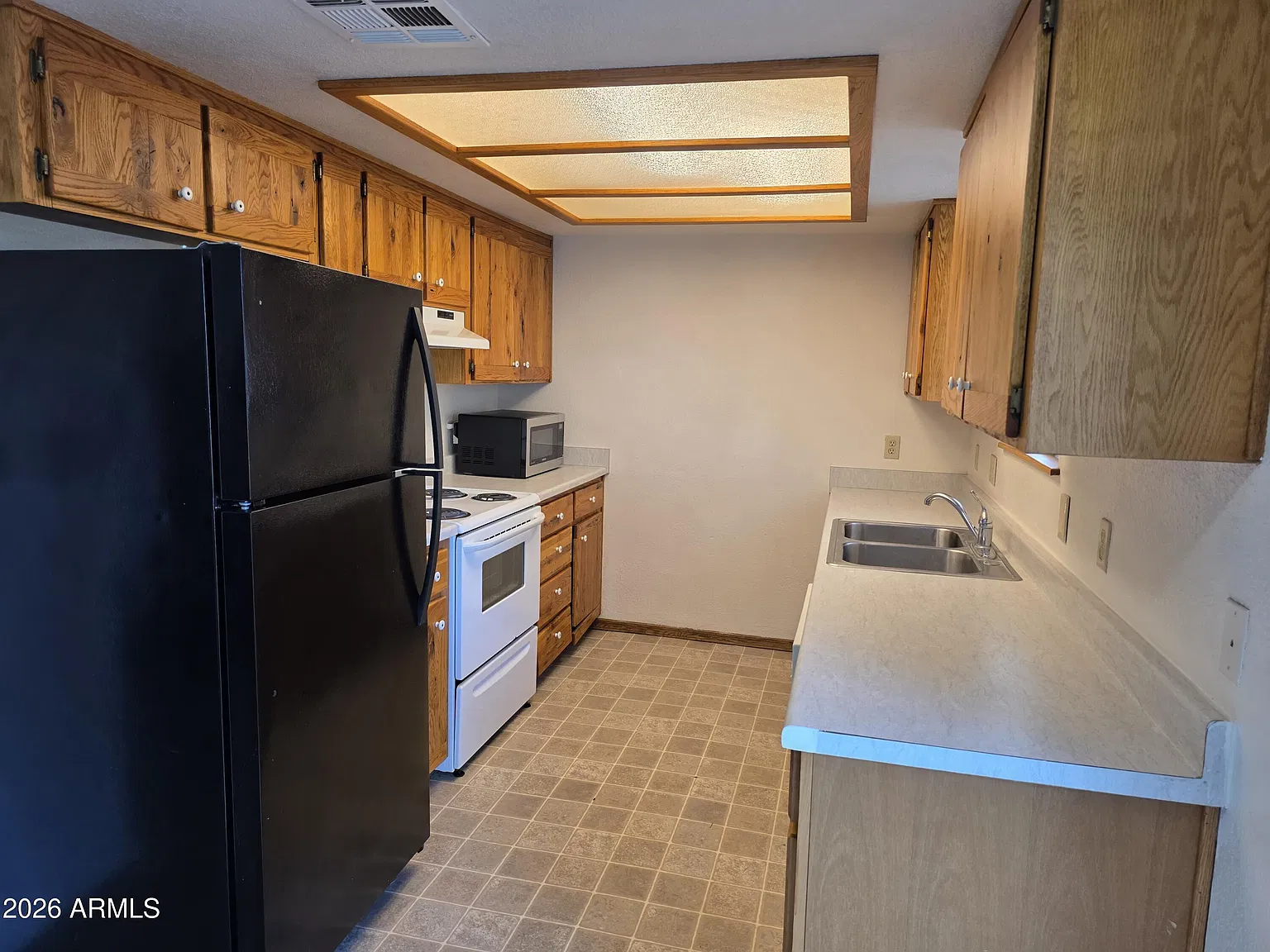 3 bed, 2.0 bath, 1210 sqft, $1,695 — Photo 4