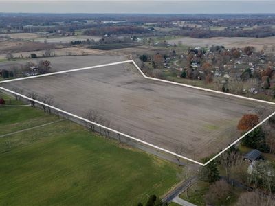 Pinedale St NE, Hartville, OH, 44632