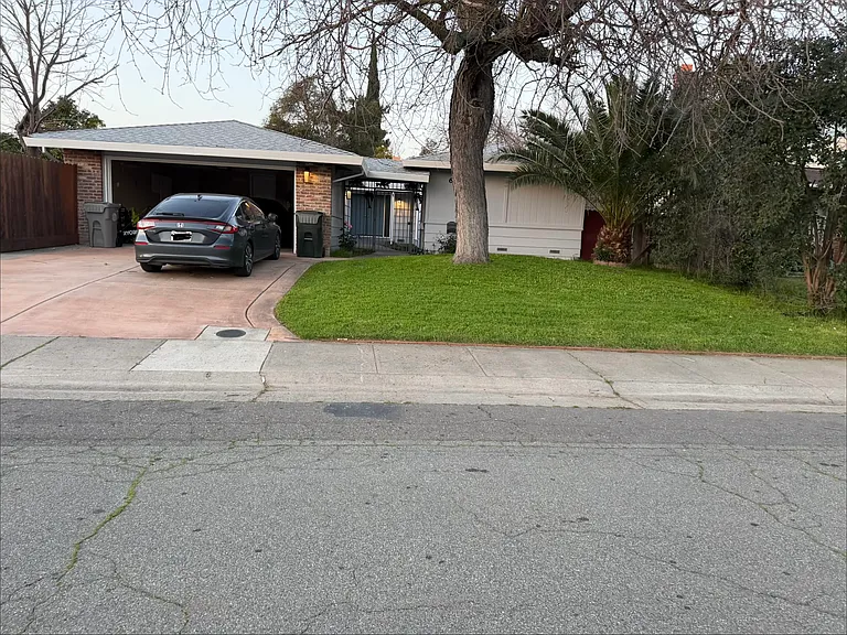 6121 Westholme Way — Photo 7