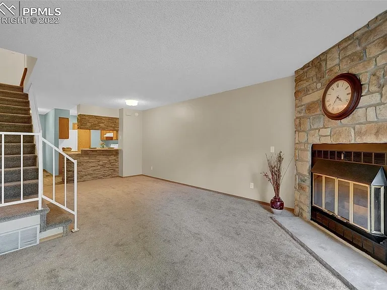 3467 Queen Anne Way — Photo 10