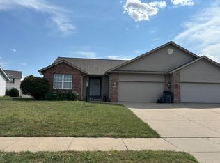 278 Independence Dr, Chatham, IL 62629