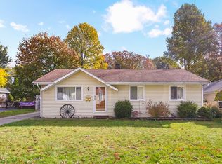 1127 Garden Rd, Willoughby, OH 44094