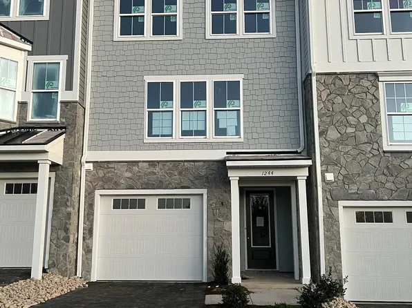 1244 Laconia Ln, Charlottesville, VA 22911