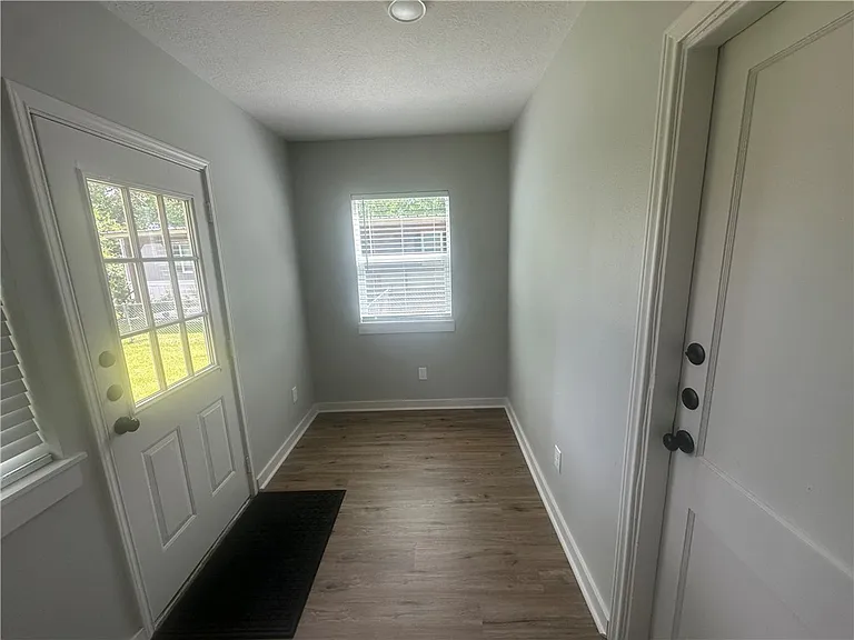 2107 Woodville Rd — Photo 9