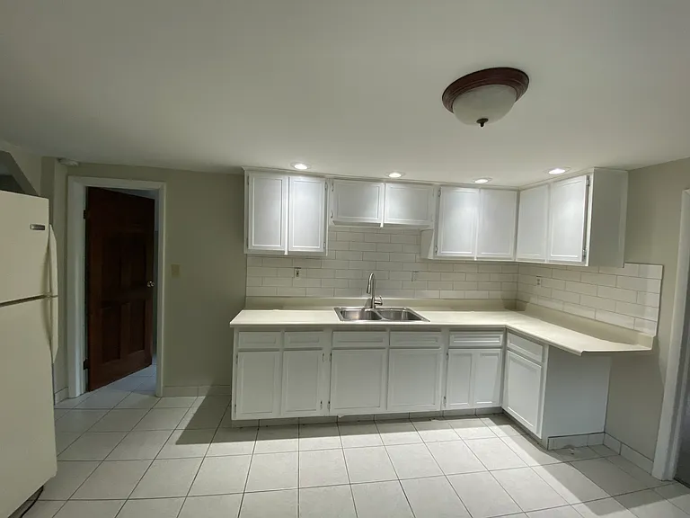 4233 Quinby Dr #2 — Photo 2