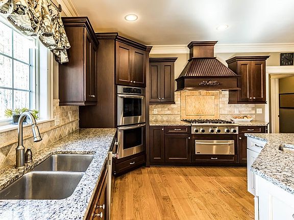5th image of 4670 Hartsfield Pl