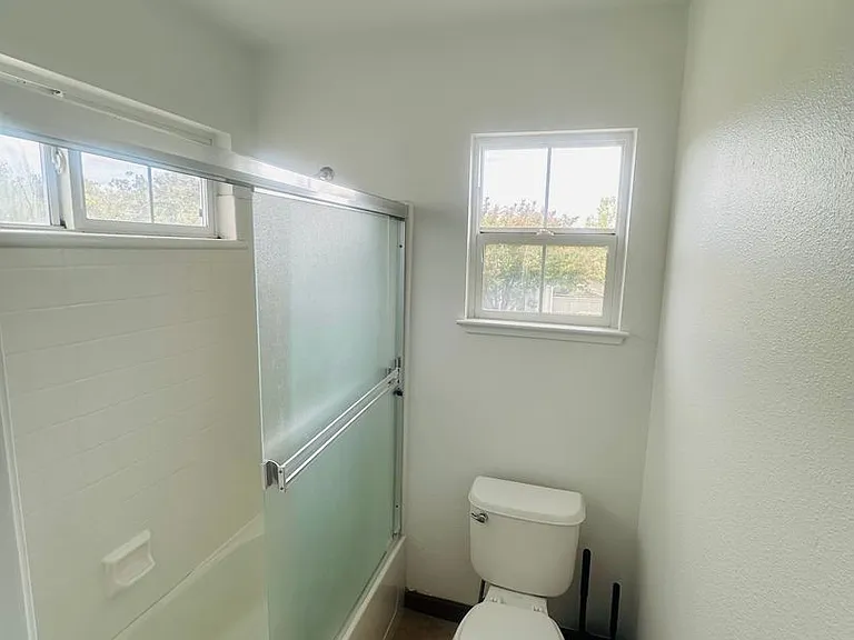 1009 Craftsman Dr — Photo 15