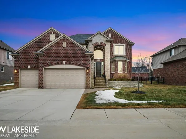 62770 Franklin Park Dr, Washington, MI 48094