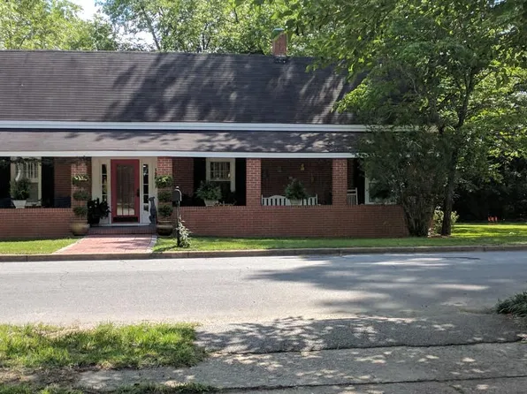 128 Rose St, Cochran, GA 31014