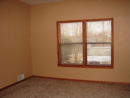 1st image of 129 Forest Heights Dr