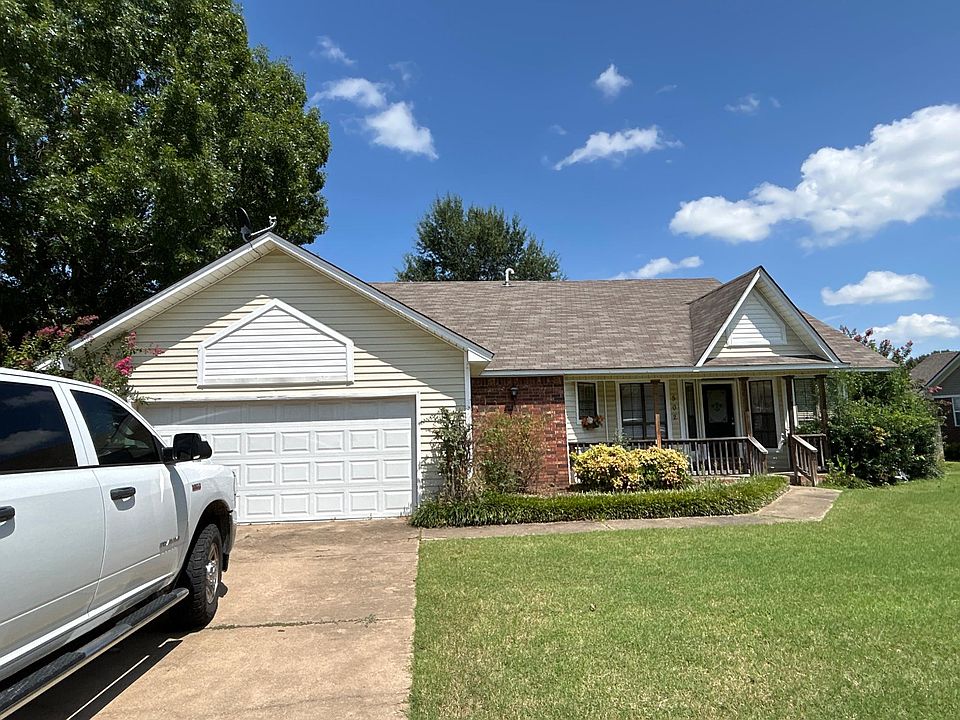 1st image of 502 Chesapeake Dr