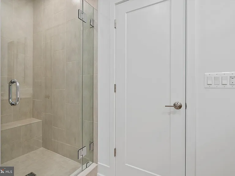 2038 Tysons Ridgeline Rd — Photo 33