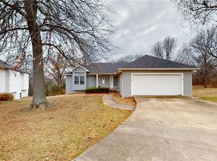 529 S Prewitt St, Nevada, MO 64772