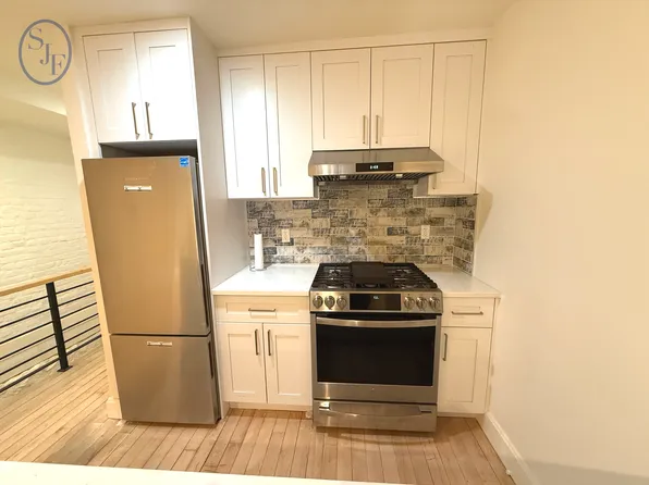 335 Stuyvesant Avenue image 5 of 17