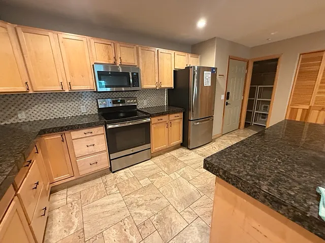 Building Photo - 140 Wildernest Ct #102