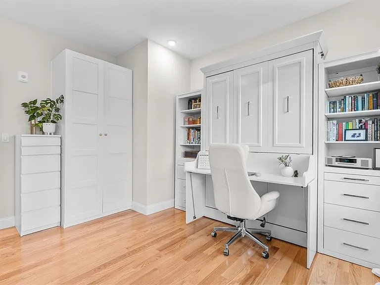 35 Somerset Ave #5 — Photo 14
