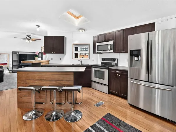 3223 83rd St NW #380, Calgary, AB T3B 5N1