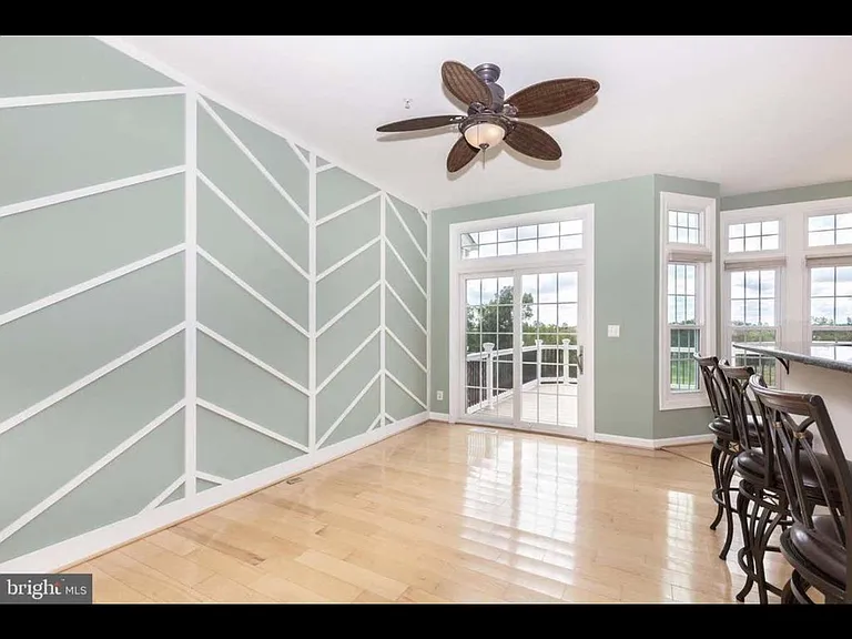 5914 Fox Glen Ct — Photo 10