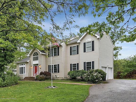 2nd image of 1213 Steeplechase Ct