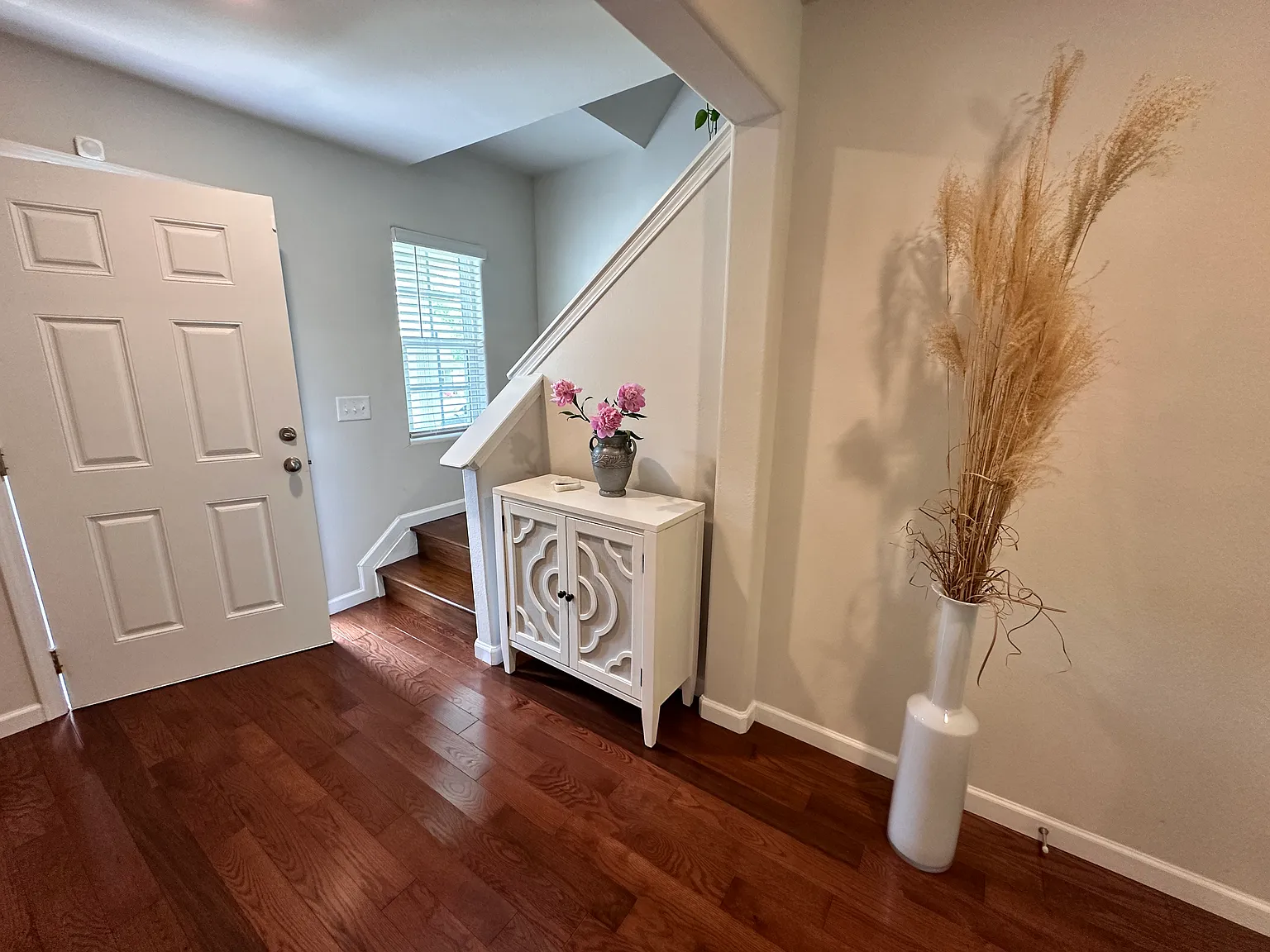 3 bed, 1800 sqft, $3,200 — Photo 4