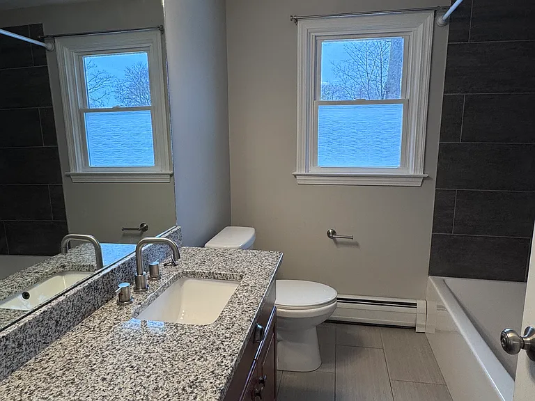 435 Elmwood Dr — Photo 8