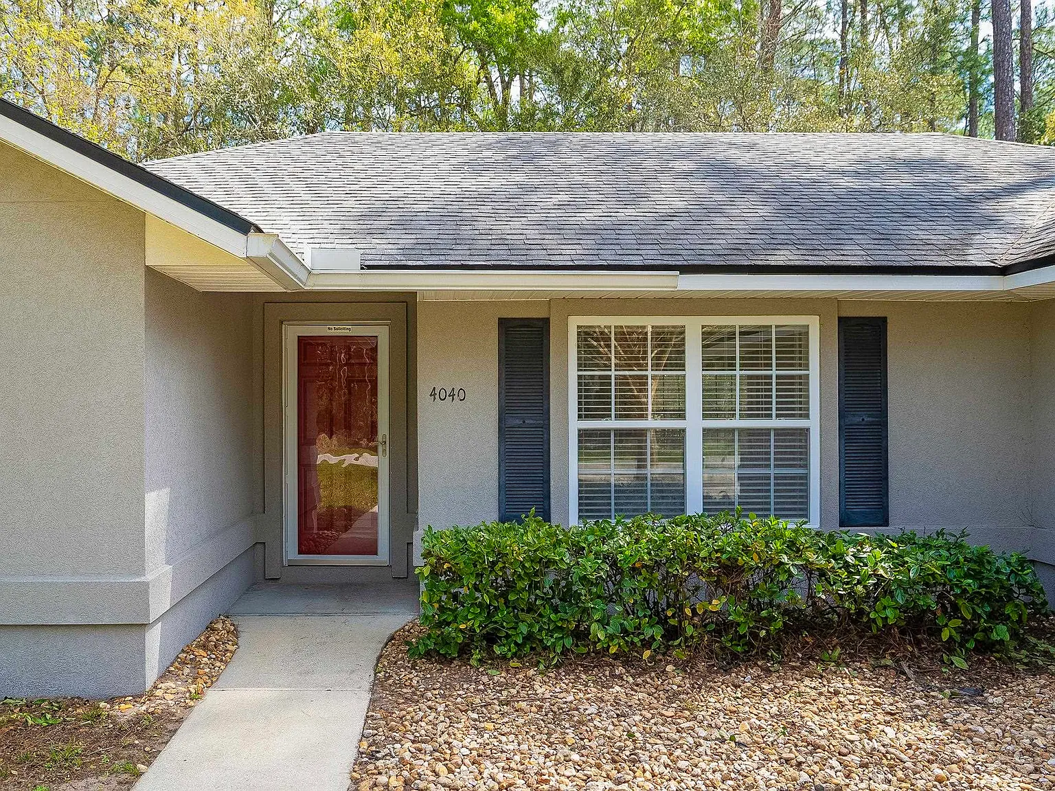 3 bed, 2.0 bath, 1463 sqft, $1,999 — Photo 2