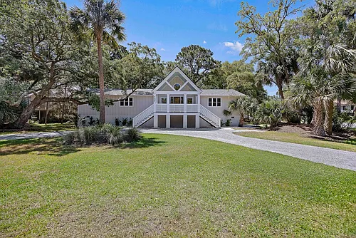 137 Sparrow Dr Photo 1