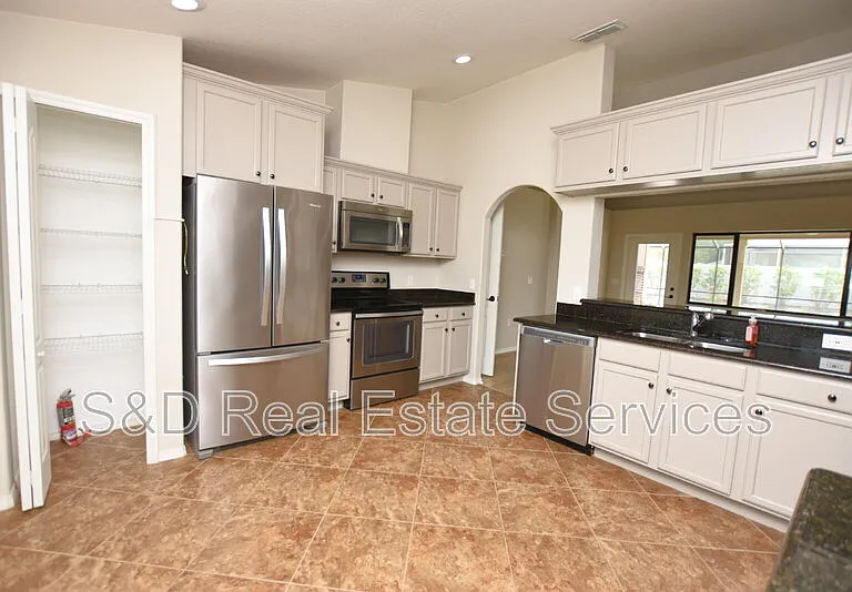 1606 Taylor Landing Dr — Photo 7