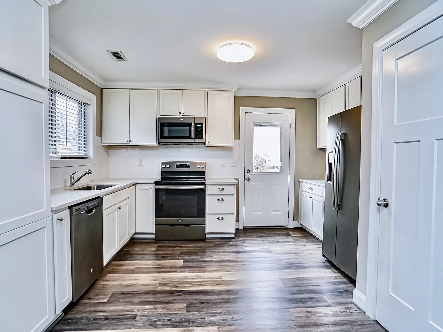 304 West College Street *1 - D — Photo 3