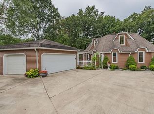 1827 Ridge Rd, Jeannette, PA 15644