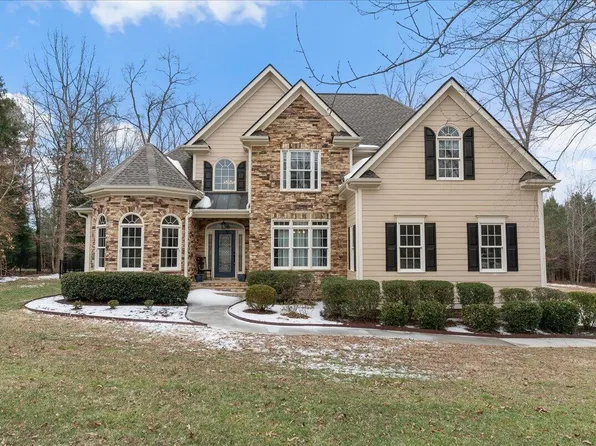 1004 Canterbury Ct, Youngsville, NC 27596