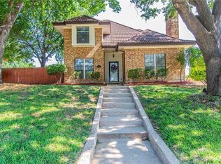 2006 Juniper Dr, Grand Prairie, TX 75050