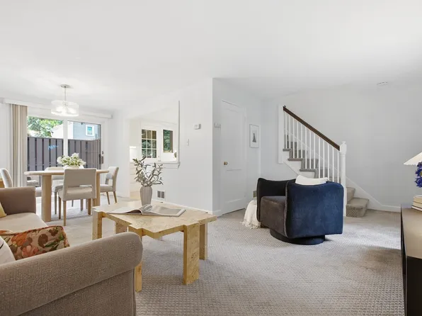117 Pierce Rd Unit 117, Watertown, MA 02472