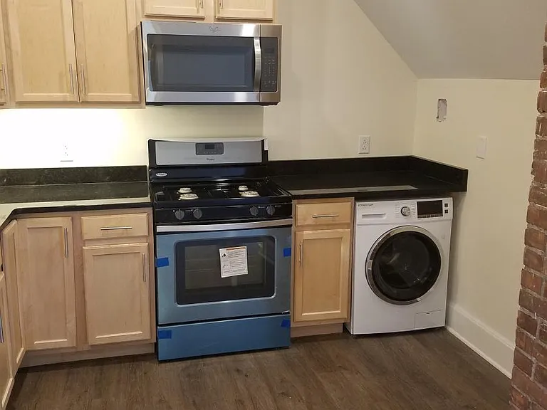 436 Franklin St #7 — Photo 4