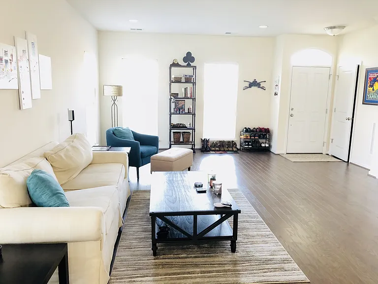 460 Coneflower Ln — Photo 3