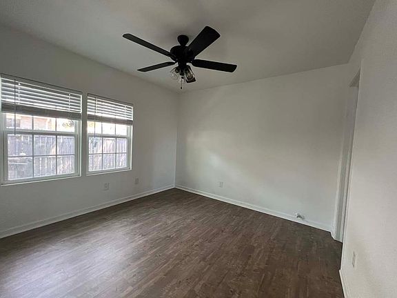 4th image of 1103 E Leon St #B