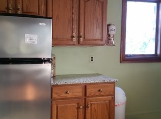 25 Central St APT A, Winthrop, ME 04364