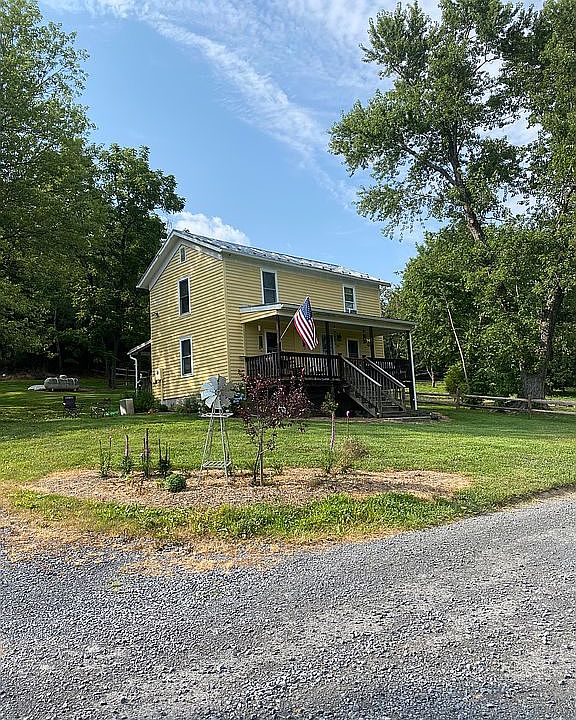 1st image of 355 Crazy Horse Ln