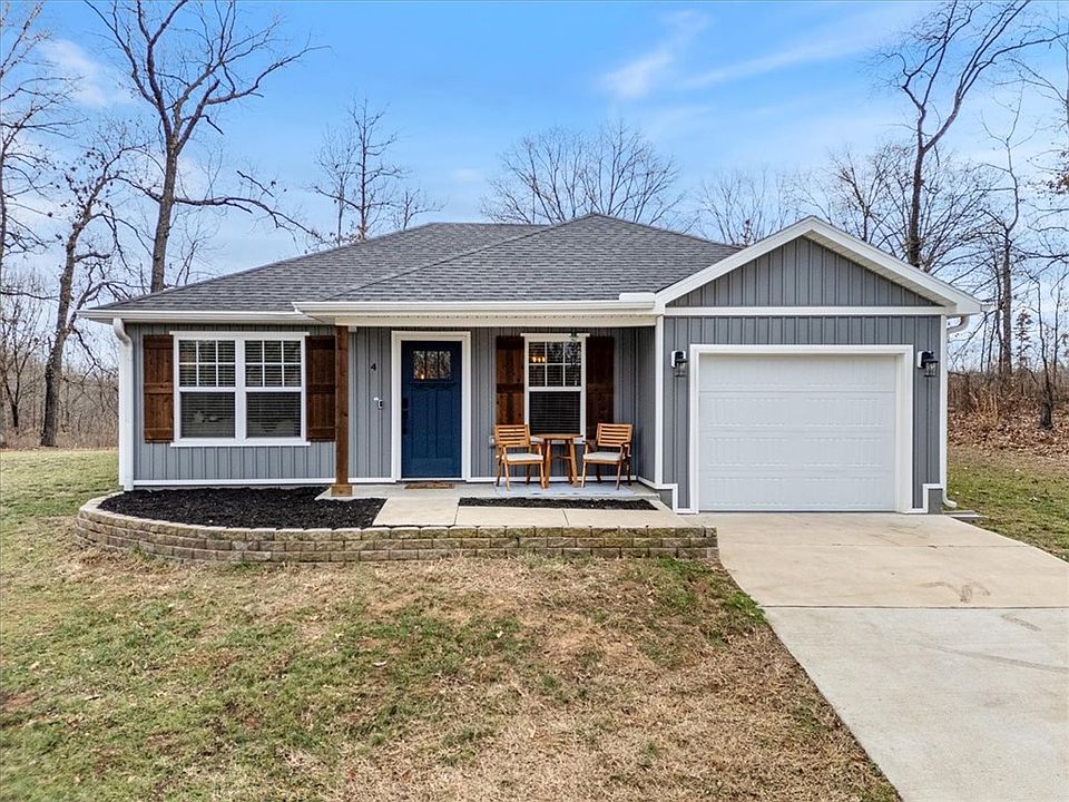 1st image of 4 Washington Ln