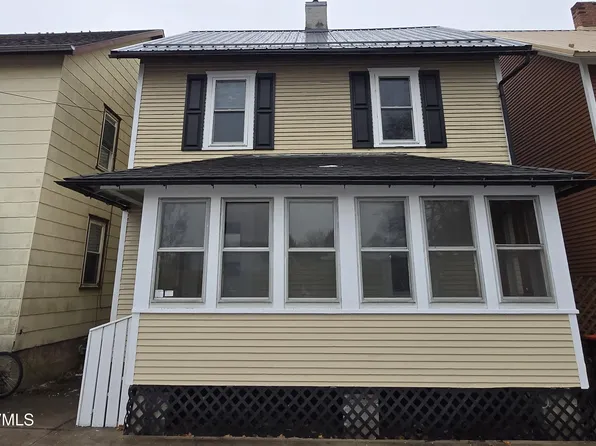 128 Upper Market St, Milton, PA 17847