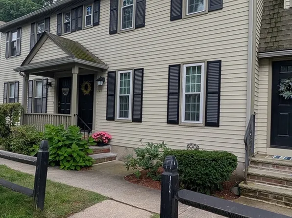 525 Wellman Ave #525, North Chelmsford, MA 01863