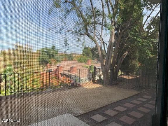5th image of 631 Valley Oak Ave