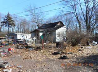 118 Flowertown Rd, Stroudsburg, PA 18360