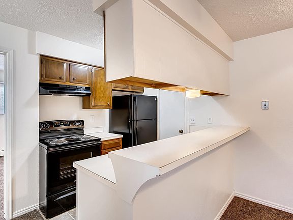 3rd image of 712 27th Ave #706-201